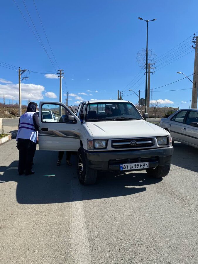 خدمت رسانی اورژانس اجتماعی بهزیستی اشنویه به مسافران نوروزی