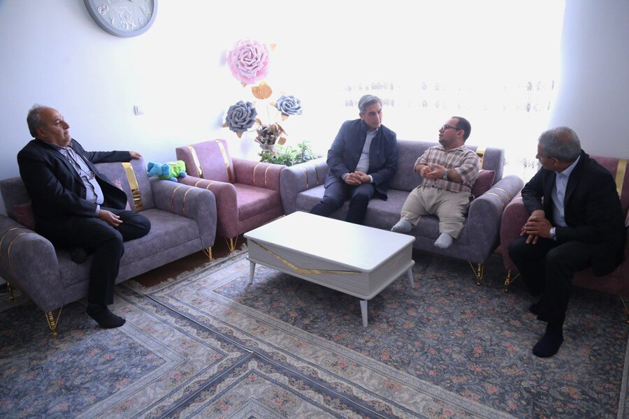 دیدار و بازدید نماینده مردم در مجلس شورای اسلامی از منازل جامعه هدف بهزیستی 