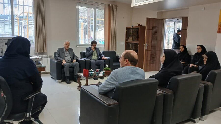 شهردار اصفهان از خانه سلامت و خانه تلاش بازدید کرد