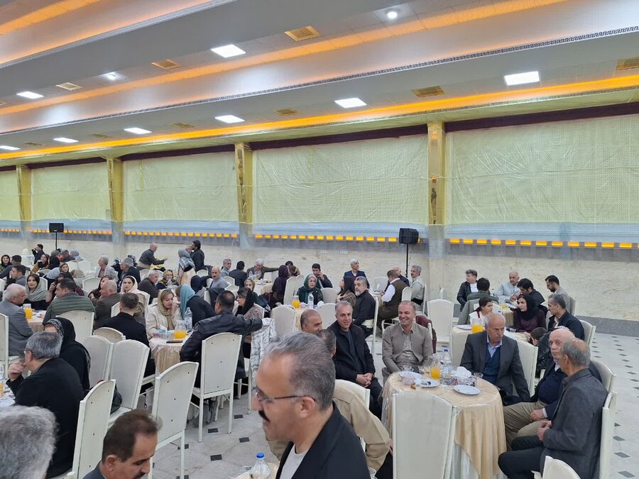 سقز | مراسم معنوی ضیافت افطاری در تالار میلاد