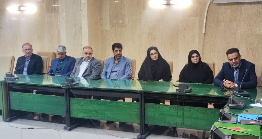 دیدار سرپرست اداره کل بهزیستی استان اصفهان با مجمع نمایندگان استان