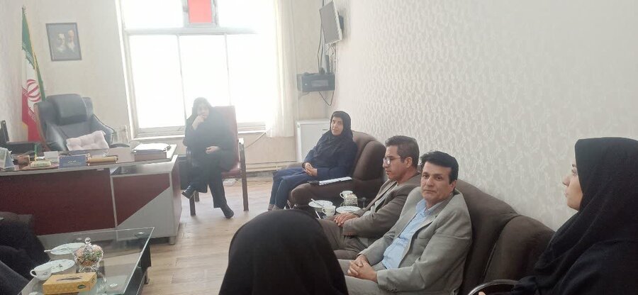  دیدار  با مسئولین مراکز غیردولتی شهرستان آذرشهر