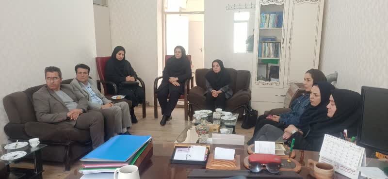  دیدار  با مسئولین مراکز غیردولتی شهرستان آذرشهر