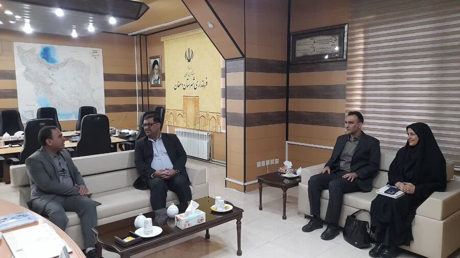 دیدار مدیرکل بهزیستی استان سمنان با فرماندار شهرستان دامغان 