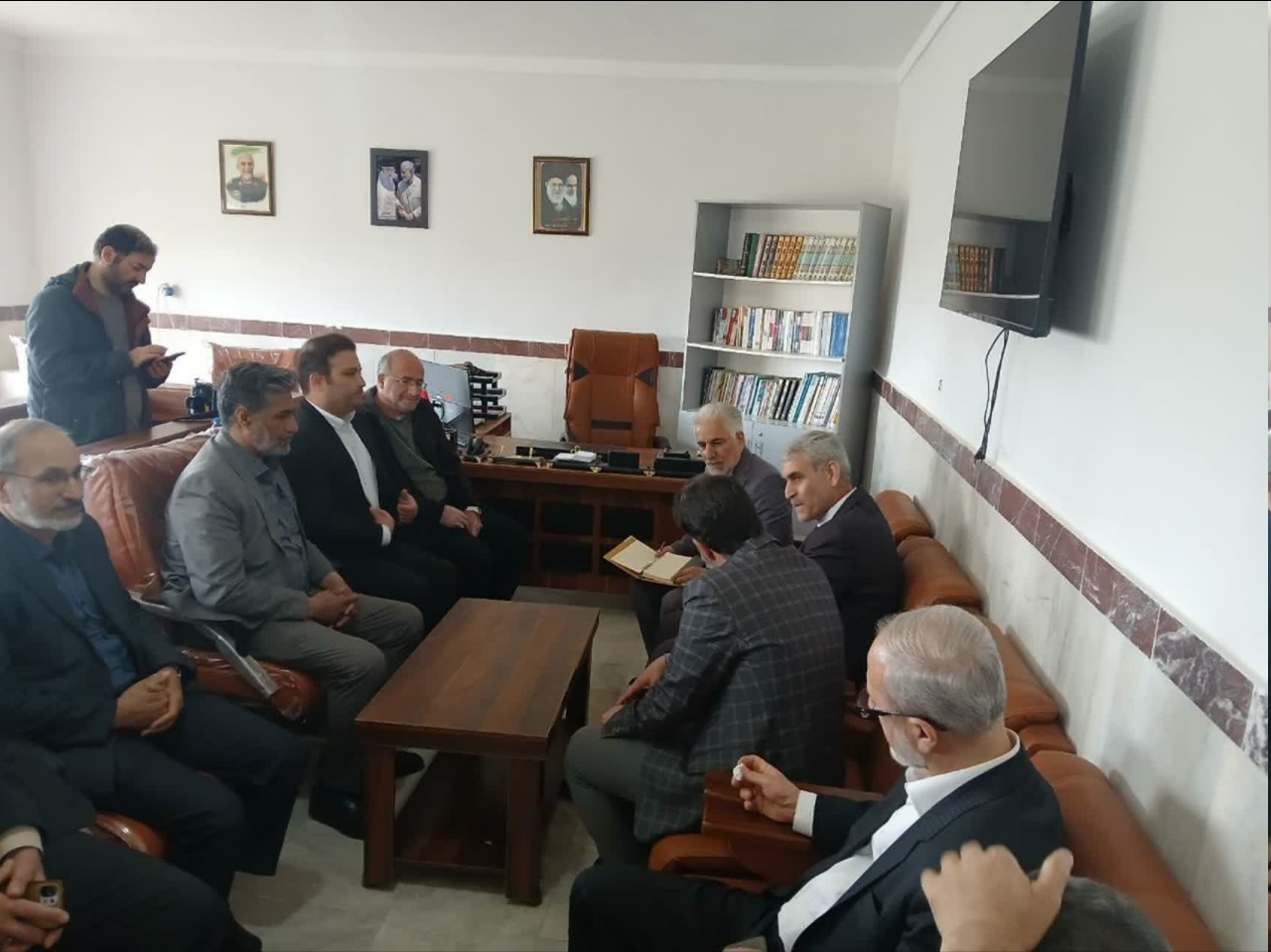 بازدید رئیس سازمان زندانهای کشور، نماینده قوه قضاییه و مدیرکل بهزیستی استان از مرکز ماده ۱۶