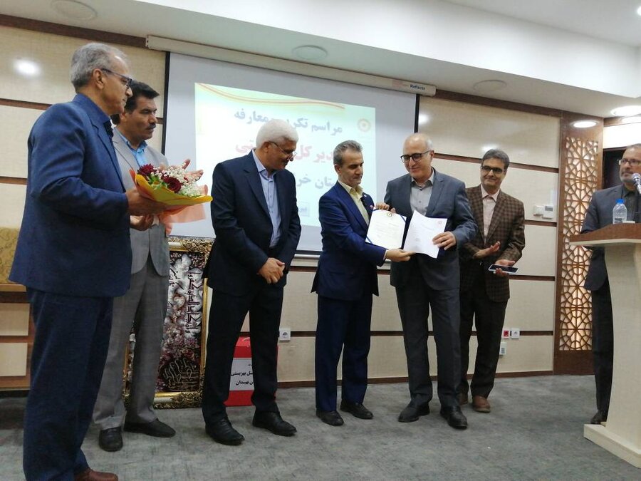 خراسان جنوبی-با حضور مسئولین کشوری و استانی مراسم تکریم و معارفه مدیرکل بهزیستی استان خراسان جنوبی برگزار شد