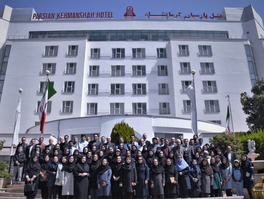 بررسی دستورالعمل های نوین توانبخشی در نشست منطقه ای ۵ استانِ غربی