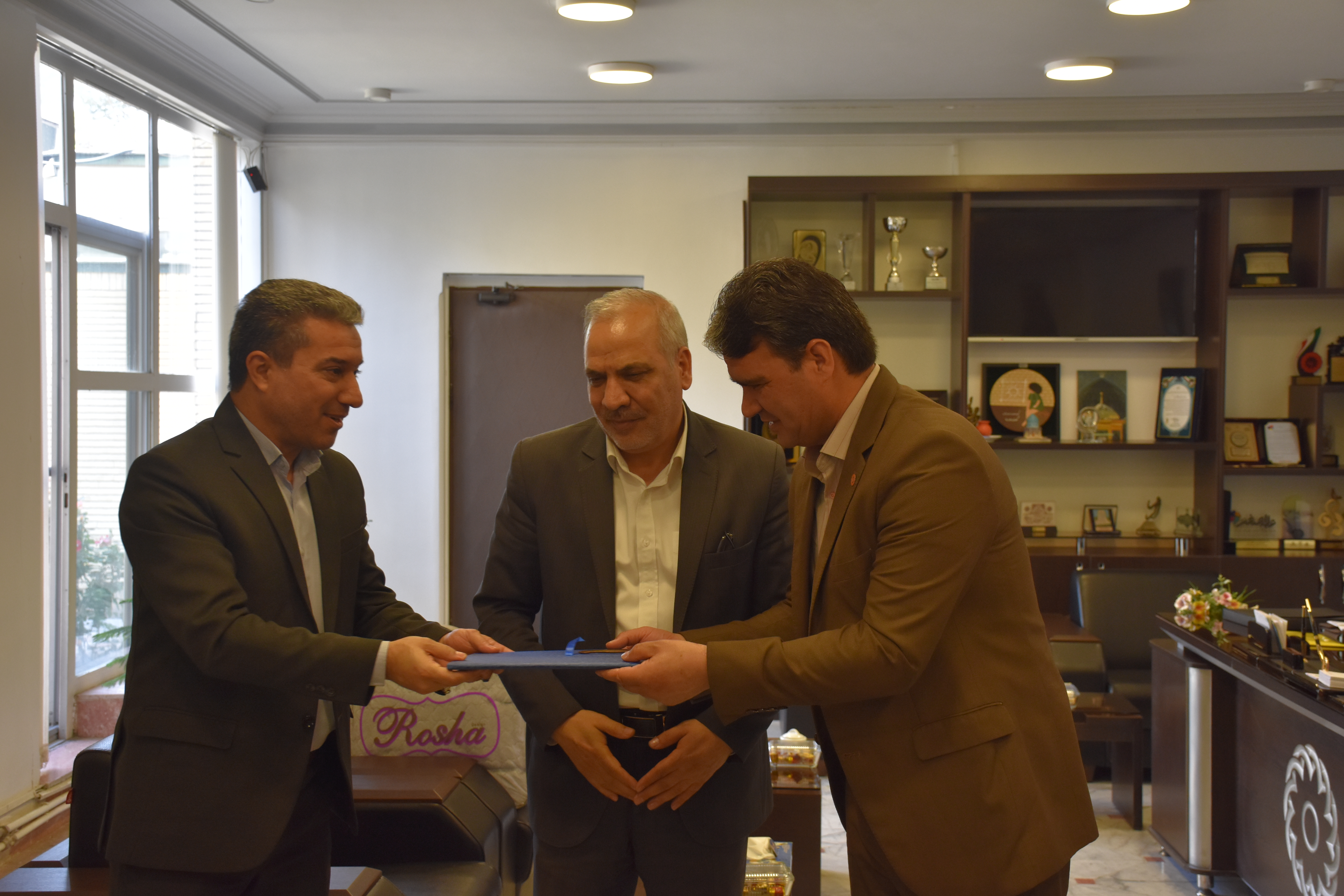 تکریم و معارفه دو مدیر در بهزیستی خراسان رضوی