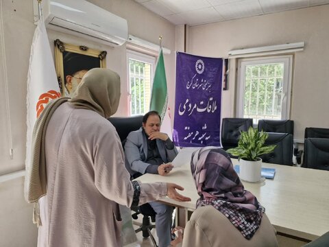 بهزیستی شهرستان کرج طبق روال هر سه شنبه میزبان جامعه هدف بهزیستی و عموم مردم در جلسات ملاقات مردمی بود