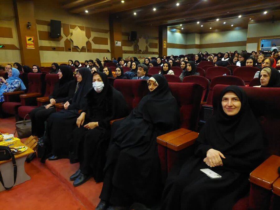 دانش، آگاهی و عزتنفس اساس خودمراقبتی