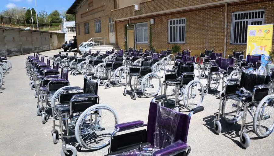 اهدای ۵۰ ویلچر به کودکان تحت پوشش بهزیستی کردستان در قالب پویش «انرژی می‌رسونم»