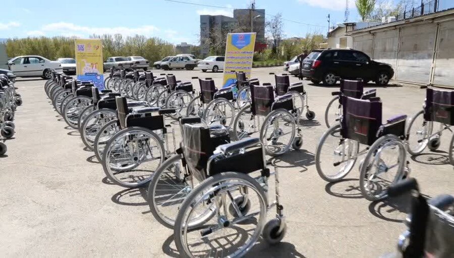 اهدای ۵۰ ویلچر به کودکان تحت پوشش بهزیستی کردستان در قالب پویش «انرژی می‌رسونم»