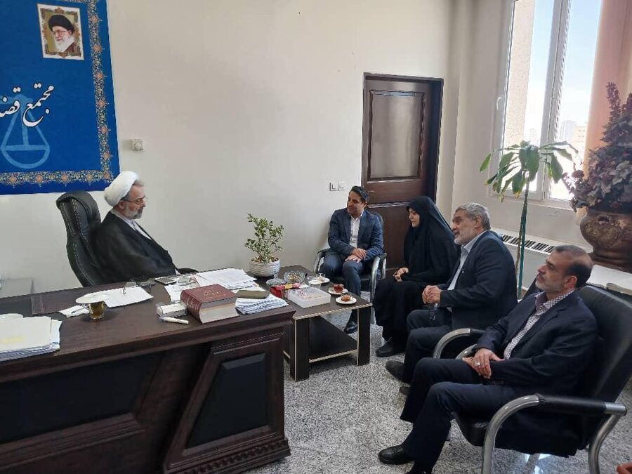 نشست صمیمانه بهزیستی و دادگاه امور حسبی تهران: تسریع در فرآیند فرزندخواندگی در دستور کار