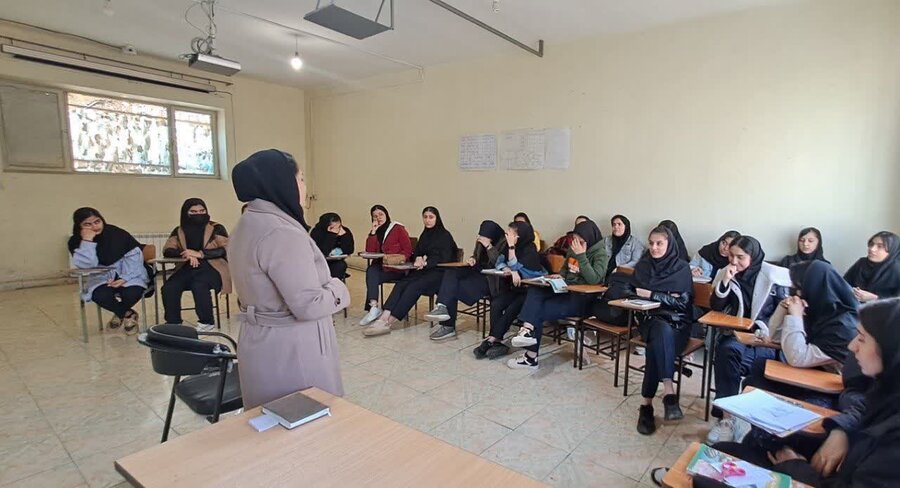 برگزاری سلسله کارگاههای طرح خودمراقبتی در شهرستان بیجار 