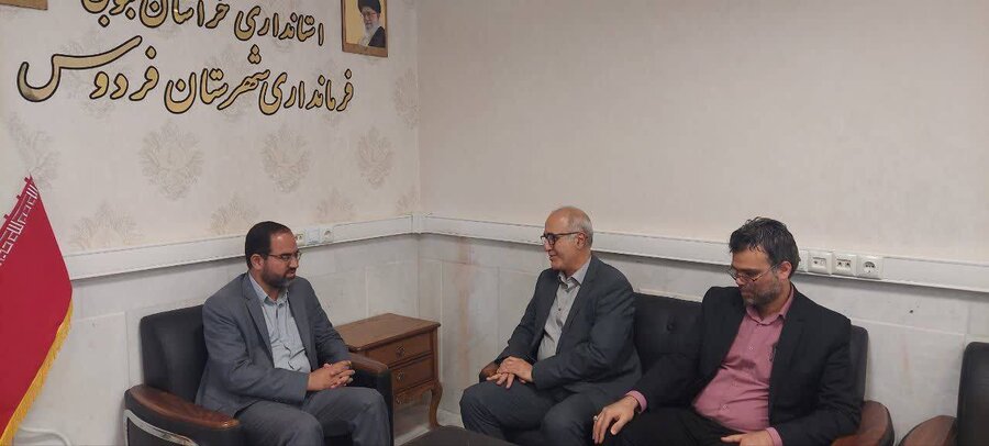 دیدار دکتر گازرانی/مدیرکل جدید بهزیستی استان با مهندس روشن/فرماندار شهرستان فردوس دیدار دکتر گازرانی/مدیرکل جدید بهزیستی استان با مهندس روشن/فرماندار شهرستان فردوس