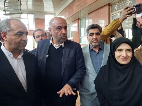 آذر-شرقی.