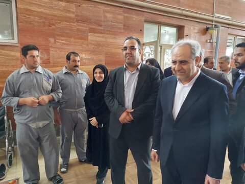 آذر-شرقی.