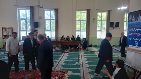 آذر-شرقی.