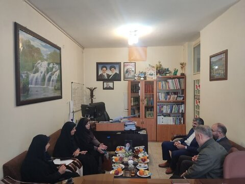 گزارش تصویری| نشست مشترک مدیر کل بهزیستی استان با معاون پیشگیری از و قوع جرم دادگستری استان