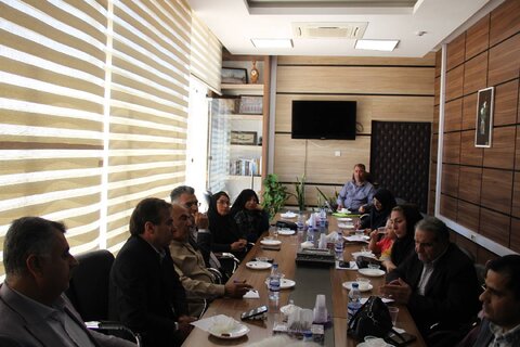 جلسه مدیر کل بهزیستی فارس با شورای تشکل های استان