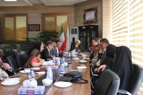 جلسه مدیر کل بهزیستی فارس با شورای تشکل های استان