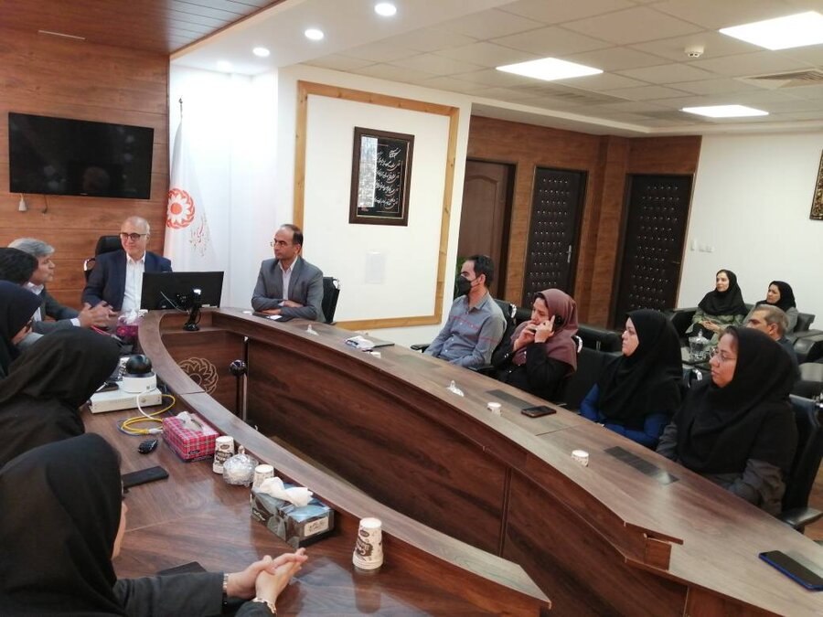 خراسان جنوبی-دیدار صمیمی مدیر کل بهزیستی استان با معاونین و کارکنان حوزه های تخصصی