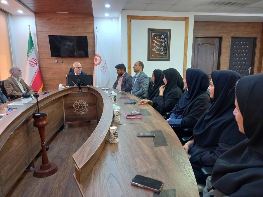 خراسان جنوبی-دیدار صمیمی مدیر کل بهزیستی استان با معاونین و کارکنان حوزه های تخصصی