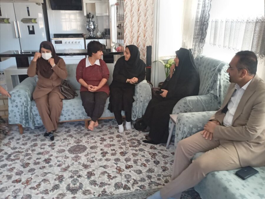 دیواندره | دیدار با خانواده مددجویان دارای اختلال طیف اوتیسم