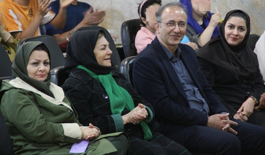 برگزاری برنامههای فرهنگی و هنری با مشارکت افراد اتیسم