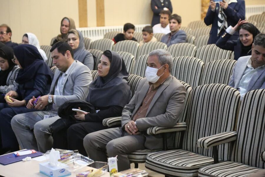 برگزاری مراسم روز جهانی آگاهسازی اتیسم در سنندج