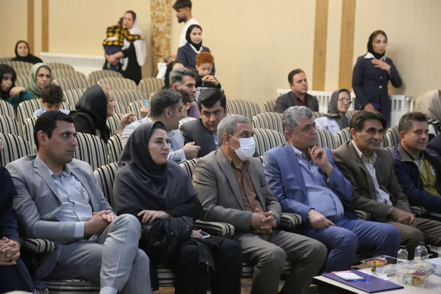 برگزاری مراسم روز جهانی آگاهسازی اتیسم در سنندج