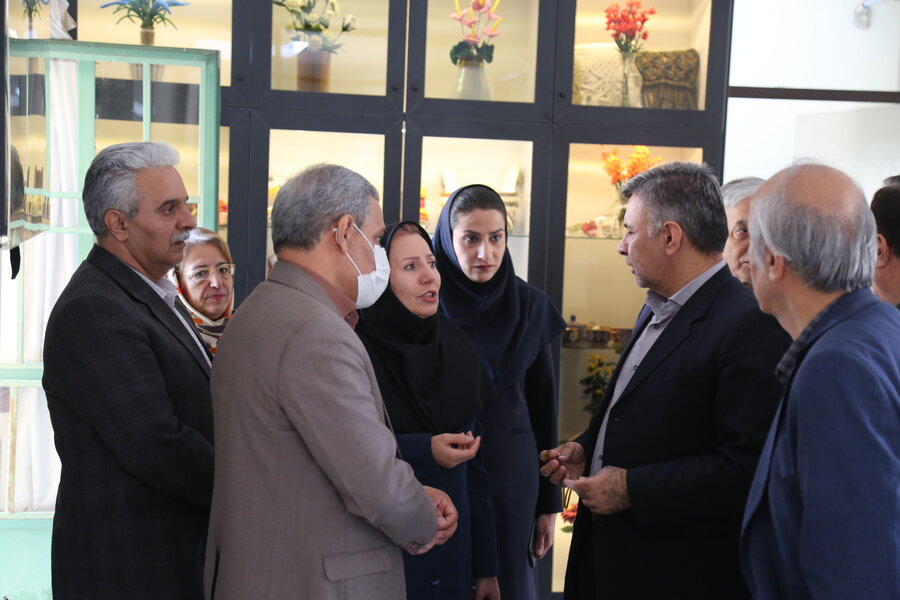 سنندج | بازدید رییس سازمان مدیریت و برنامه ریزی از مؤسسه نیکوکاری رعد