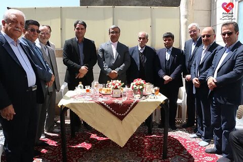 حضور استاندار در میان فرزندان همدم