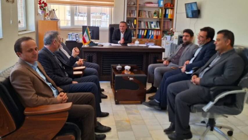 برگزاری جلسه برنامه‌ریزی گرامیداشت هفته کار و کارگر در اداره تعاون ، کار و رفاه اجتماعی پیرانشهر