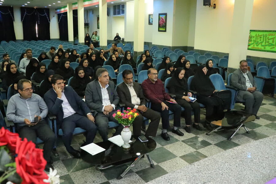 کارکنان بهزیستی به‌صورت ویژه مطالبات جامعه هدف را پیگیری نمایند