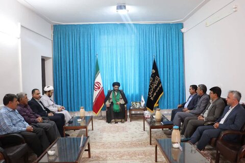 گزارش تصویری| دیدار مدیر کل بهزیستی ایلام با امام جمعه مهران