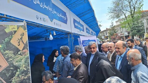 گزارش تصویری | بازدید سرپرست بهزیستی گیلان از نمایشگاه هفته سلامت در رشت
