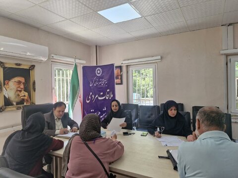 کرج | مدیر بهزیستی کرج میزبان جامعه هدف بهزیستی و عموم مردم در جلسات ملاقات مردمی بود