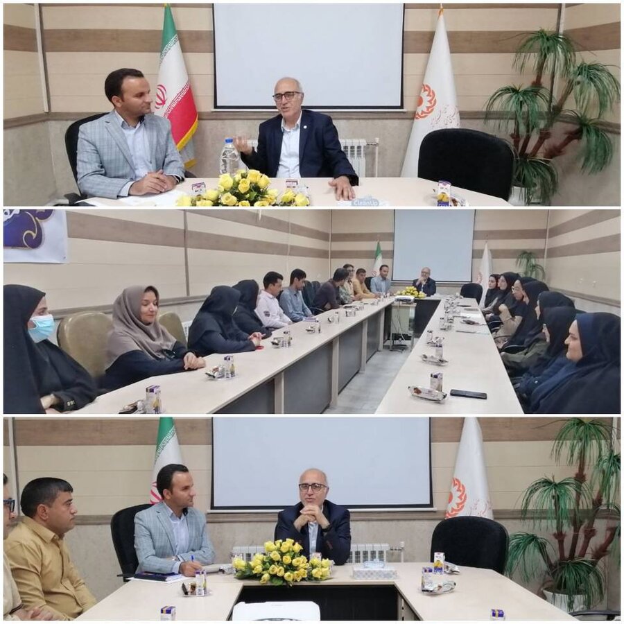نشست صمیمی مدیرکل بهزیستی استان با کارکنان بهزیستی شهرستان نهبندان نشست صمیمی مدیرکل بهزیستی استان با کارکنان بهزیستی شهرستان نهبندان