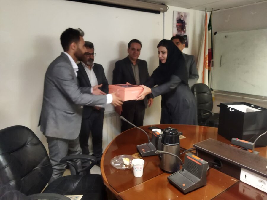 تقدیر از سرباز امریه بهزیستی شهرستان سنندج