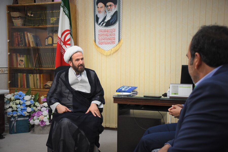 دیدار مدیرکل بهزیستی با امام جمعه شهرستان سنقروکلیایی دیدار مدیرکل بهزیستی با امام جمعه شهرستان سنقروکلیایی