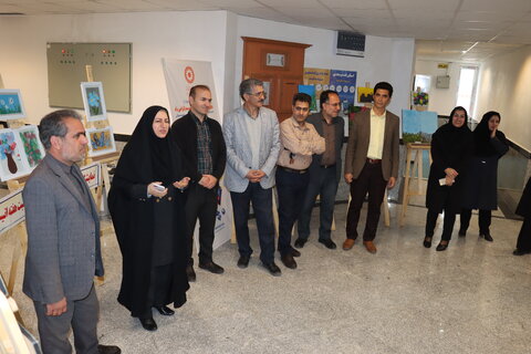 گزارش تصویری| بازدید از آثار نقاشی کودکان اتیسمی