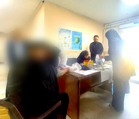 دومین مرحله تست رایگان فشار و قند خون کارکنان و جامعه هدف بهزیستی شهرستان اشتهارد