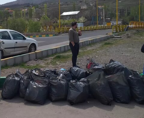 حضور توانخواهان در مراسم پاکسازی طبیعت و روز  گرامیداشت زمین پاک در شهرستان طالقان
