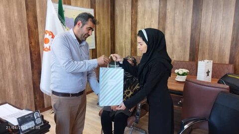 تقدیر رئیس اداره بهزیستی شهرستان طالقان از همکاران