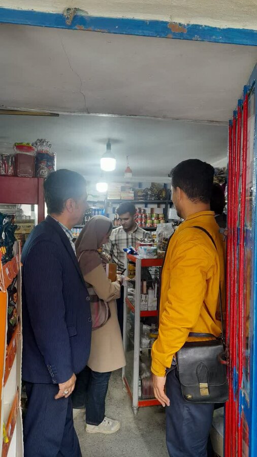 برپایی میز خدمت بهزیستی سنندج در روستاهای هویه و سرهویه