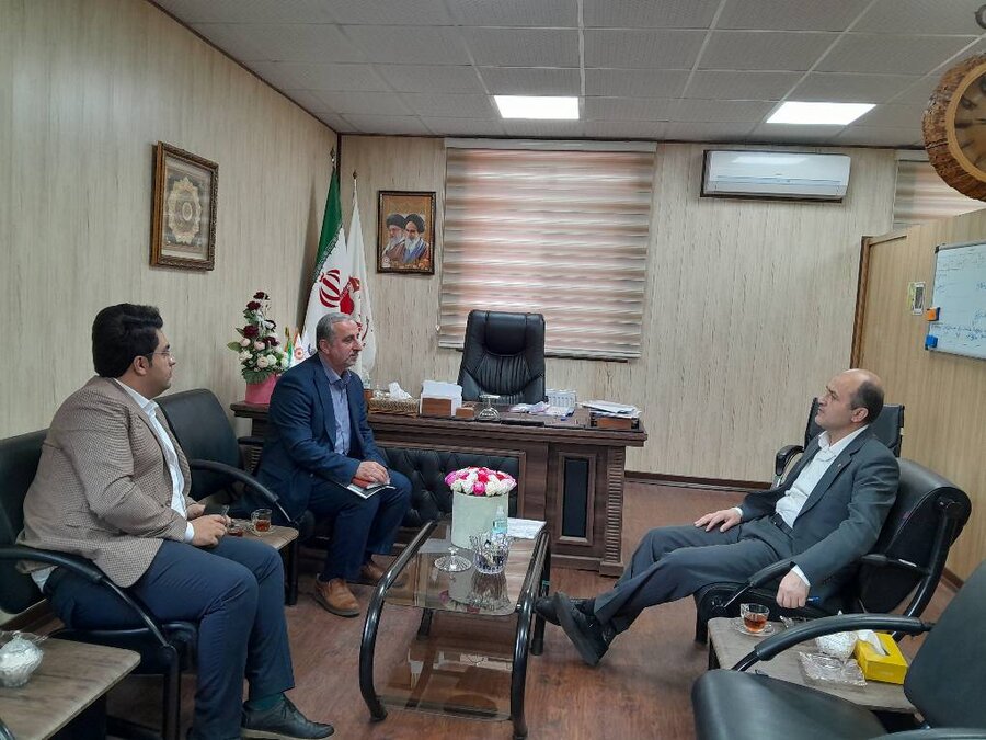 دیدار مدیرعامل آسایشگاه معلولین و سالمندان لیلا کوه شهرستان لنگرود با سرپرست بهزیستی گیلان دیدار مدیرعامل آسایشگاه معلولین و سالمندان لیلا کوه شهرستان لنگرود با سرپرست بهزیستی گیلان