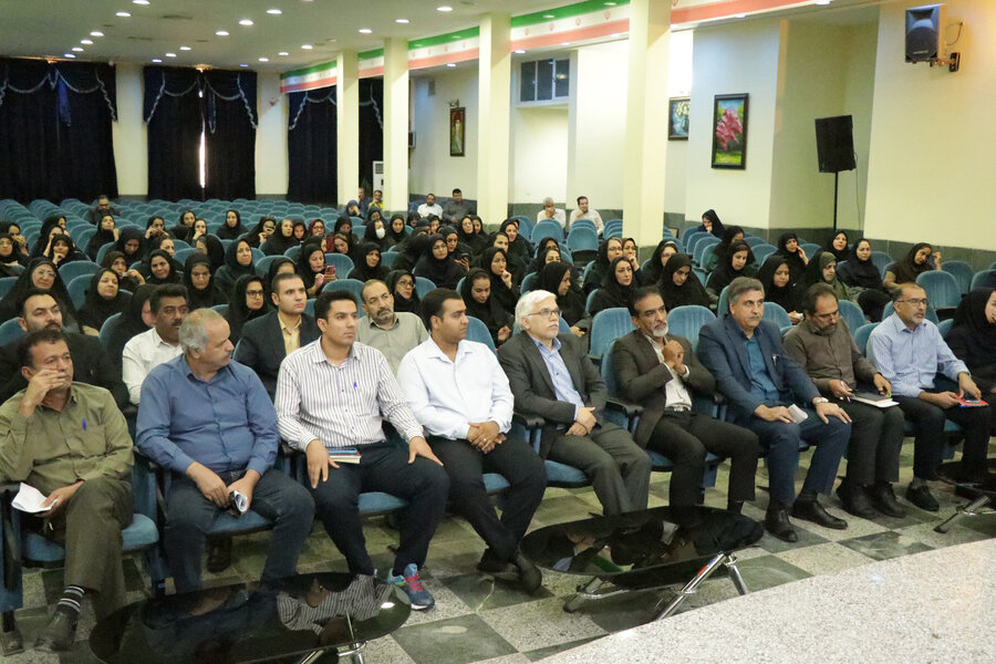 نشست هم اندیشی معاونت توسعه منابع بهزیستی با کارکنان بهزیستی استان کرمان