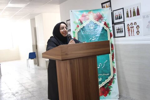 بندرعباس | تقدیر از دختران دانش‌آموز شرکت‌کننده در طرح «خاتم»