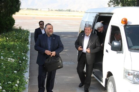 معاون وزیر و رئیس سازمان بهزیستی کشور صبح جمعه 5 اردیبهشت ماه با استقبال مسئولان استان وارد شیراز شد